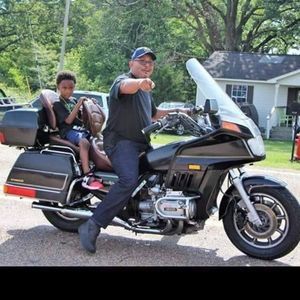 Meet your Posher, Cedric